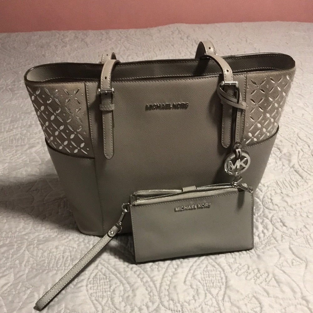 Large Michael Kors tote and wallet